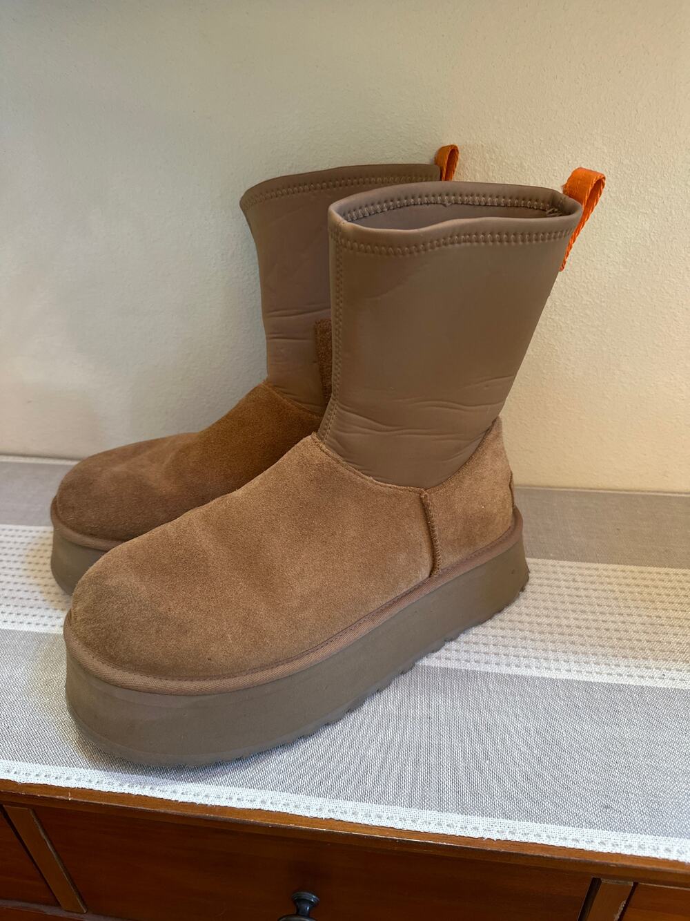 UGG Classic Dipper Platform Boot in Chestnut Brown Sock Boots Size 10
